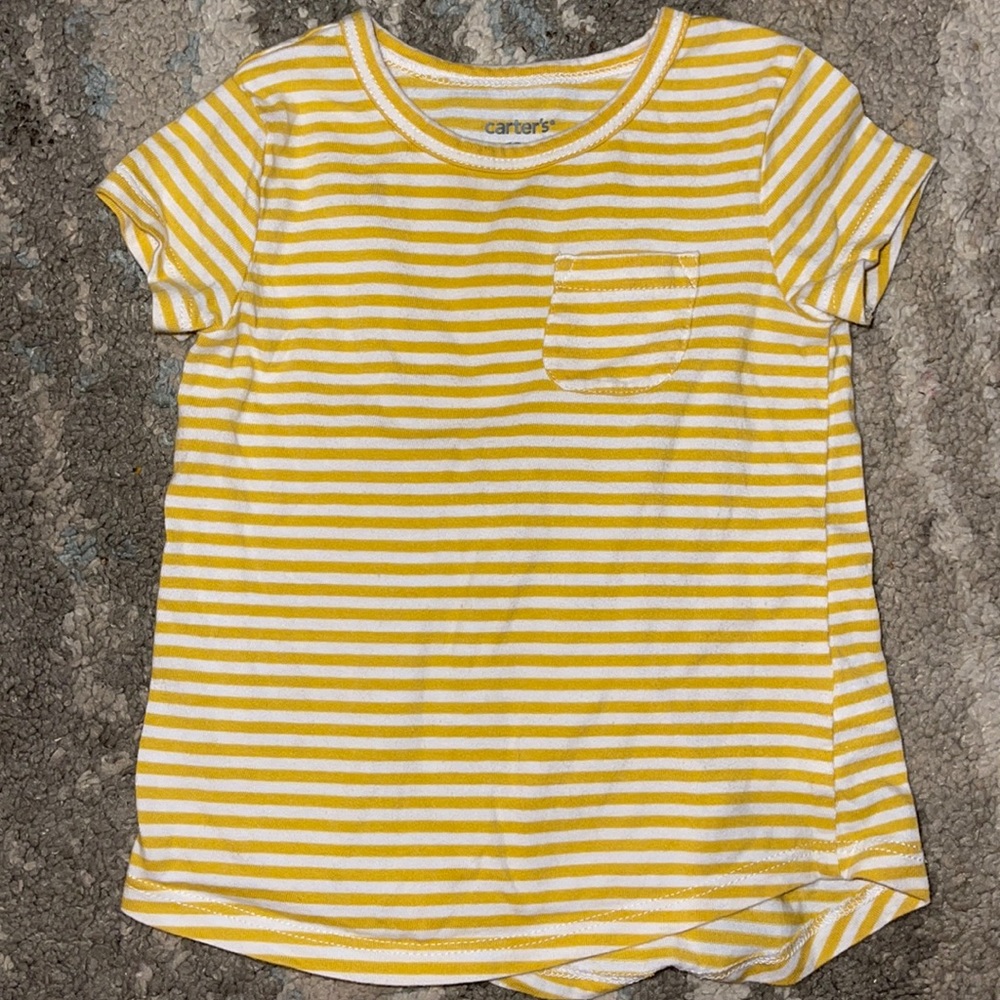 Like new Carter’s pocket tee - no stains